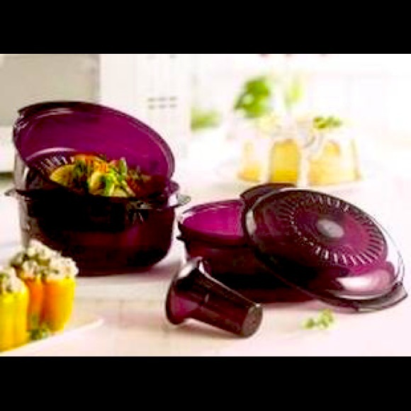 Tupperware cake maker